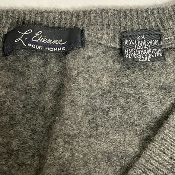𝅺l .Etienne 100% Lambswool V-Neck Gray Sweater Size 2X /Women's  XL - Picture 4 of 8
